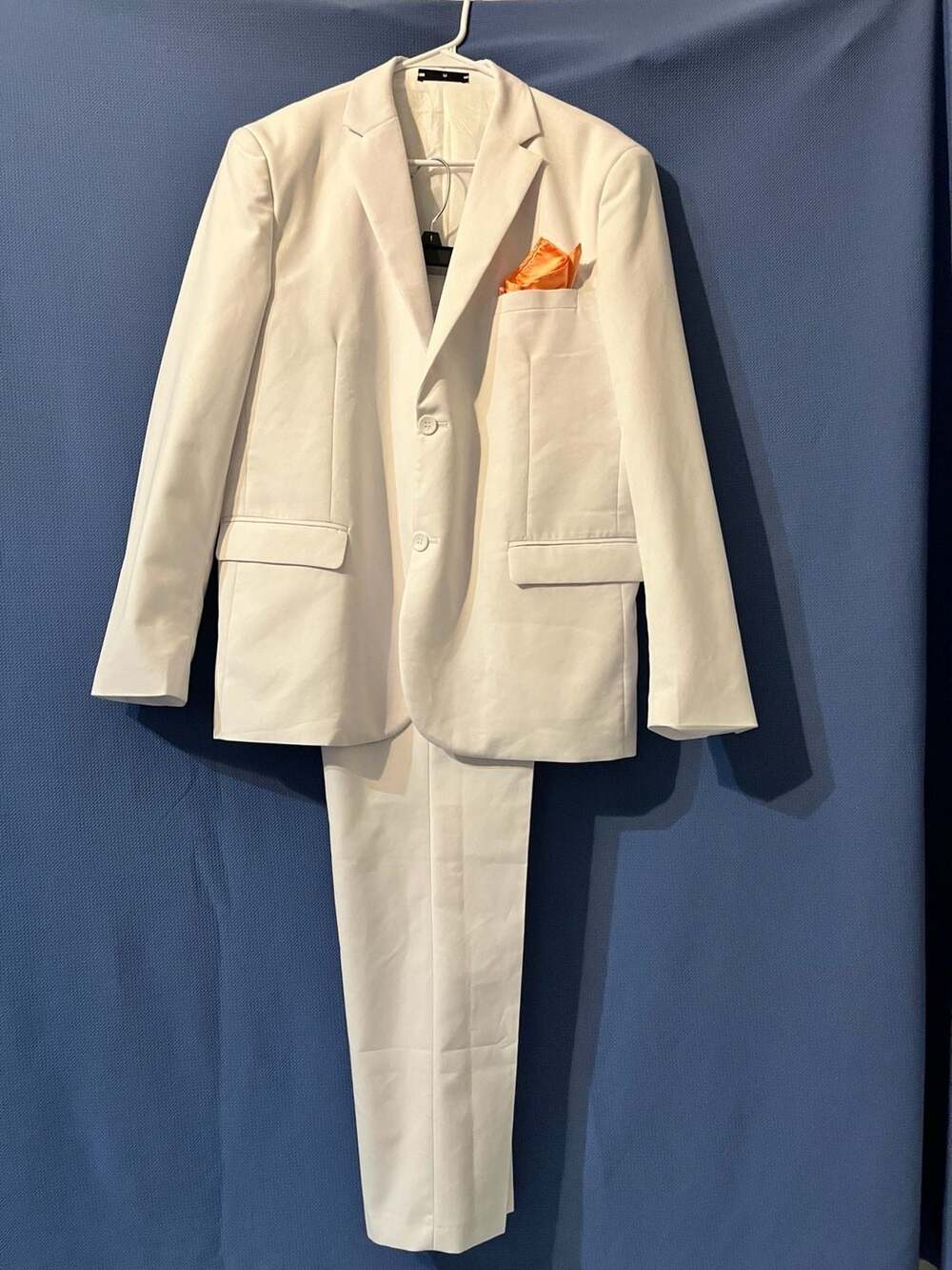 White 2-Piece Suit Jacket and Pants Set Size Medium 001-0032